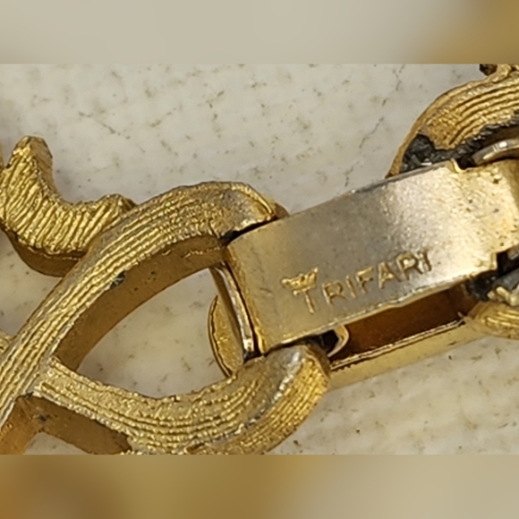 Crown Trifari 1950s pearl bracelet - Picture 3 of 10